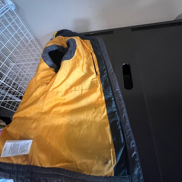 Lole puffer puffy vest, woman’s size large vest. Black and gray with pockets. - Picture 13 of 14